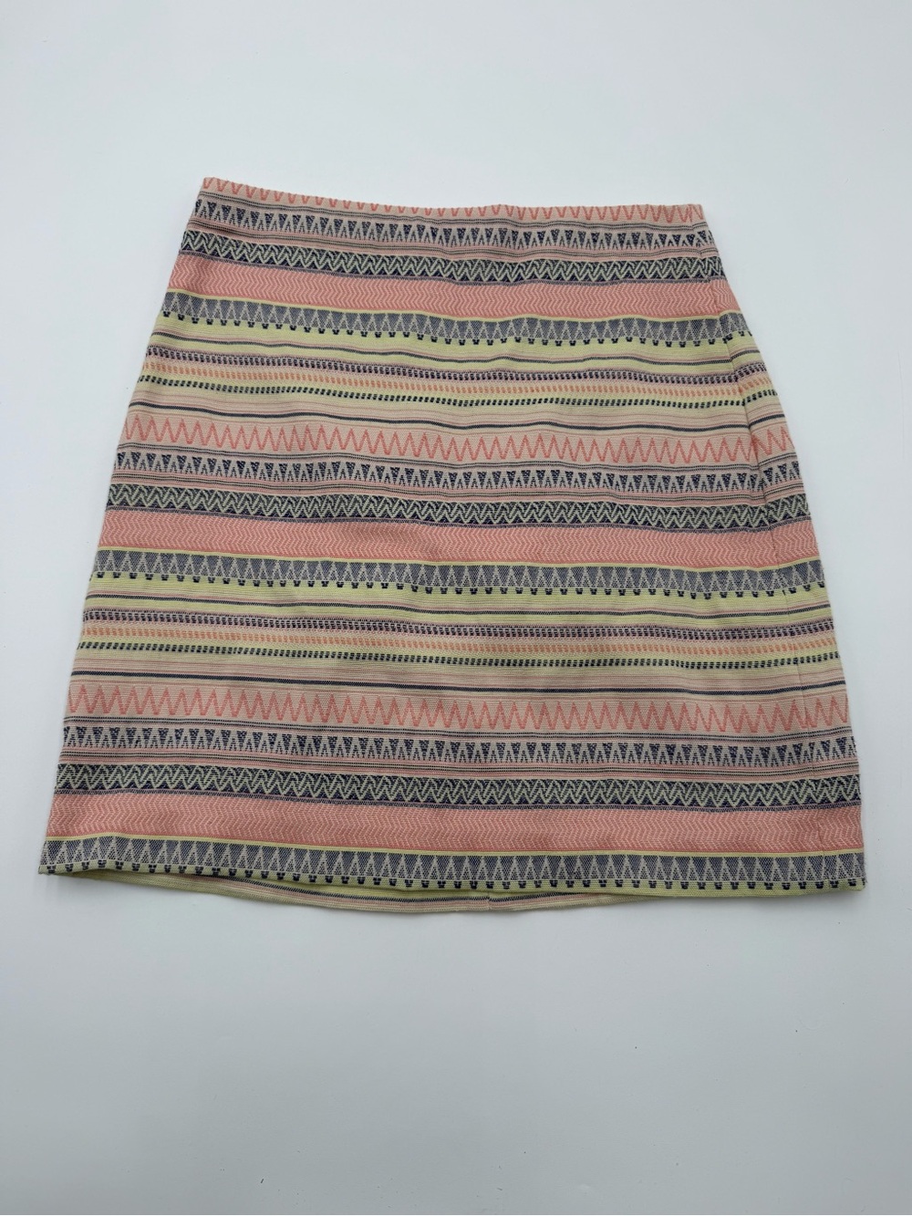 Ann Taylor Loft Skirt Womens Size 2P Pink Beige Aztec Beach Coastal Summer